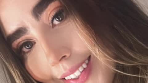 emi_royse online show from November 6, 9:29 pm