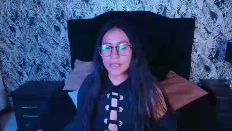 Emilia Gomez online show from May 25, 12:39 am