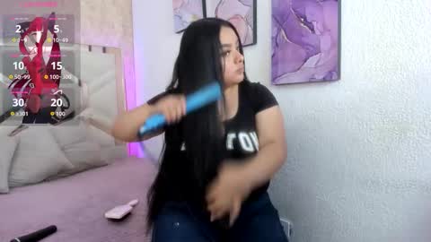Snapshot of emiiily_brownn chatting on October 21, 7:06 pm Emily online show from October 21, 7:06 pm