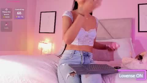 Emiilyh online show from July 25, 8:07 pm