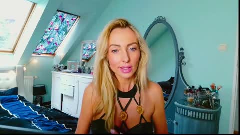 Emila online show from February 5, 10:30 am