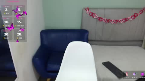 Emilee online show from October 28, 7:48 pm