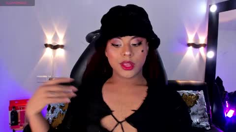 Emili roux online show from April 19, 6:10 pm