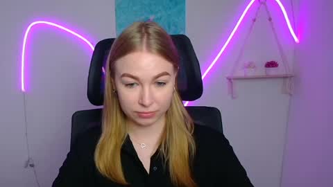 Emilia online show from July 11, 6:18 am