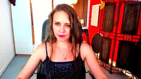 Emilia Bedy online show from July 4, 9:46 am
