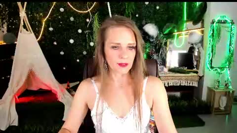 Emilia Bedy online show from June 21, 9:05 am