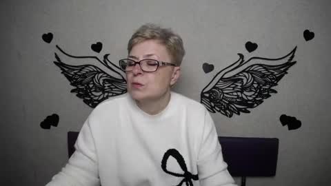 EmiliaGree online show from March 22, 6:45 pm