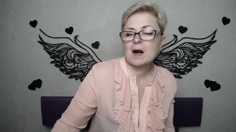 EmiliaGree online show from April 5, 5:43 pm