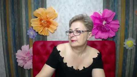 EmiliaGree online show from April 14, 6:11 pm