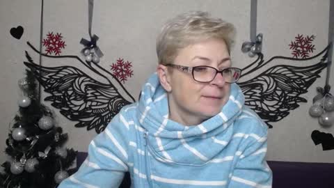 EmiliaGree online show from January 7, 6:35 pm