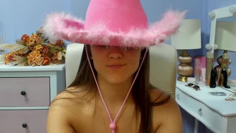 Emilly online show from May 9, 7:25 am