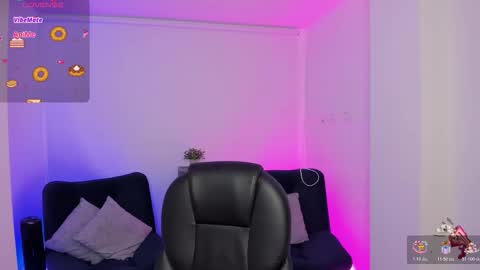 Emily online show from November 29, 7:27 am