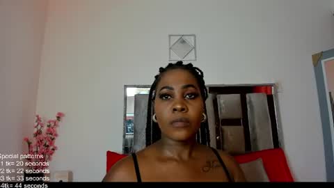 Emilly Roa online show from June 15, 8:34 pm
