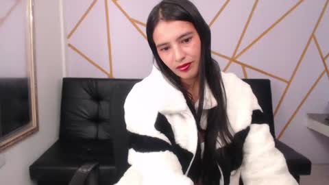 emily___rouse online show from June 19, 3:45 am