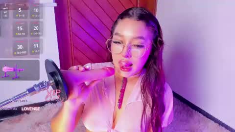 Emily online show from July 24, 12:13 pm