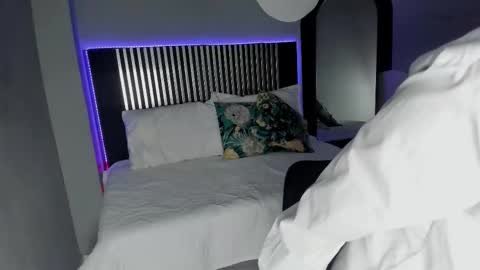              online show from February 12, 7:39 pm