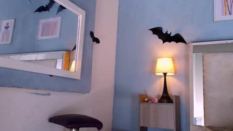 emily_castillo1_ online show from November 30, 11:50 am