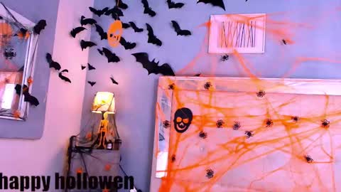 Snapshot of emily_castillo_1 chatting on October 22, 5:54 am emily_castillo_1 online show from October 22, 5:54 am