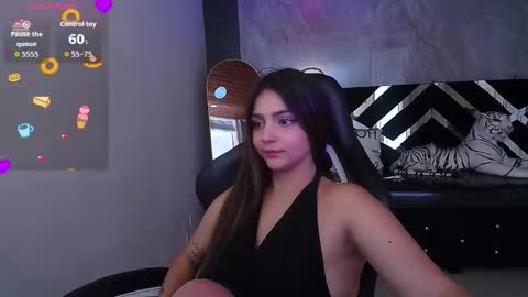 emily_cooper_t online show from January 6, 8:02 pm