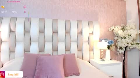 EMILY   Monday 5-2 am From Tuesday to Friday5-1 am Colombia time online show from January 30, 9:14 pm