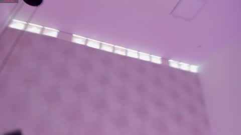 emily_luve online show from April 18, 7:51 pm