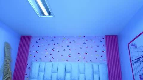 Emily  online show from December 15, 8:49 pm