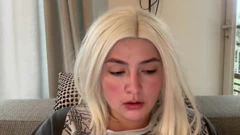 emily_morning_dew online show from February 22, 8:29 am