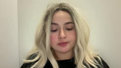 emily_morning_dew online show from October 8, 4:35 pm