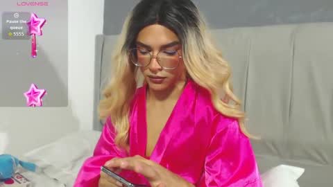 Emily online show from April 28, 8:02 pm