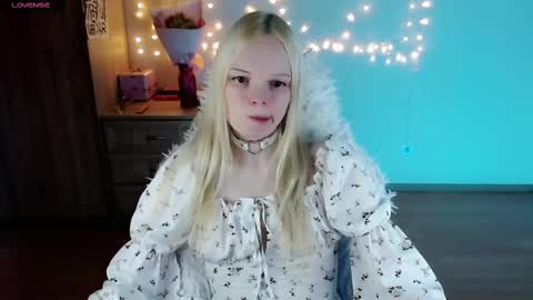 Lia online show from March 10, 9:01 am