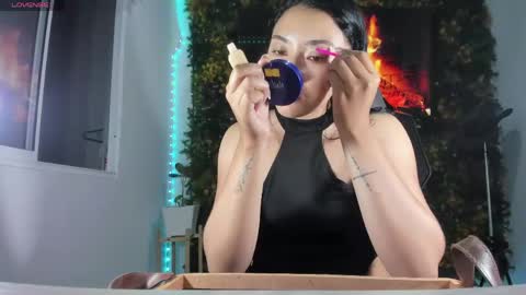 emily_palmeer online show from April 22, 10:33 am