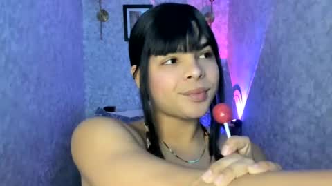 emily_rosue_ online show from July 22, 2:03 am