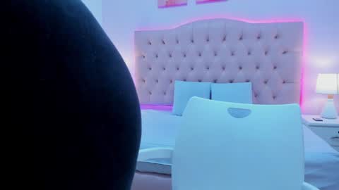  EMILY  online show from February 5, 2:29 am