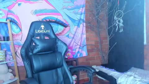 emily_salvatore online show from October 1, 11:03 pm