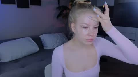 emily shepard online show from June 18, 3:56 am