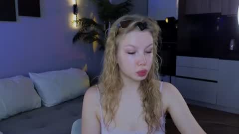 emily shepard online show from June 16, 2:26 am