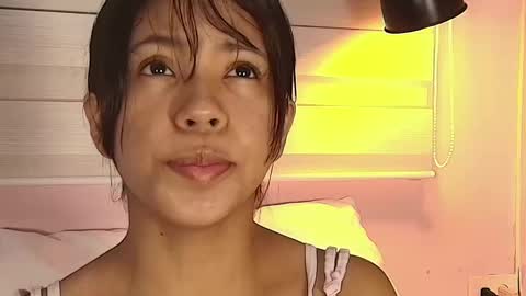 Snapshot of emily_sweett12 chatting on October 6, 12:23 pm Emily online show from October 6, 12:23 pm