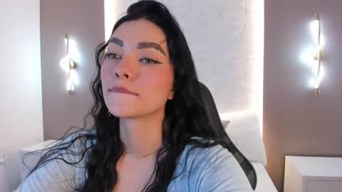 emily_tolson online show from December 16, 6:47 pm