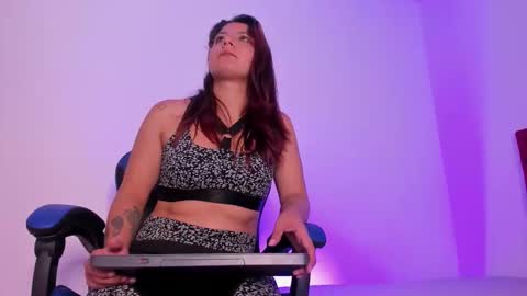Snapshot of emily_wolf01 chatting on October 27, 3:01 pm emilywolf online show from October 27, 3:01 pm