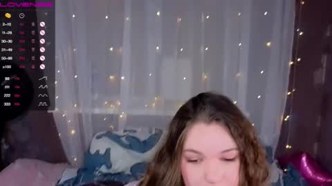 artist Emily online show from November 16, 8:00 pm