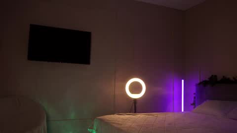 emilybatee online show from February 21, 7:10 pm