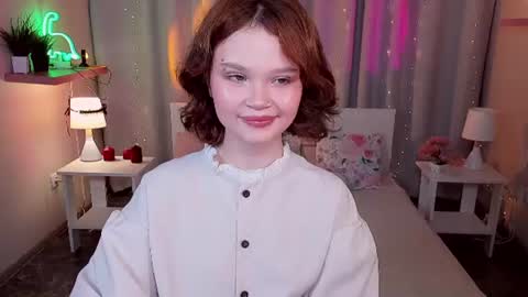 Emilyhaves online show from June 18, 8:31 am
