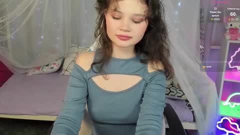 Emilyhaves online show from November 30, 3:19 pm