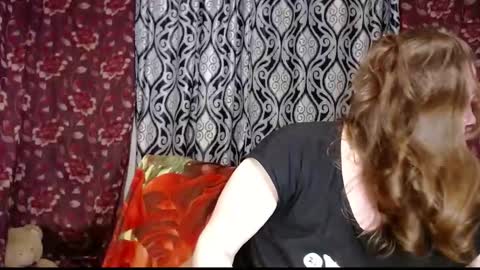 Snapshot of emilydoth chatting on March 2, 11:53 pm EmilyDoth online show from March 2, 11:53 pm