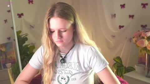 Emi online show from May 8, 1:44 am
