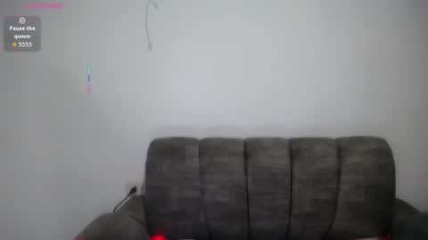 Emilyhines online show from March 22, 11:20 pm