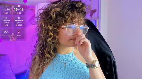 Emilyjonnes  online show from March 8, 3:43 am