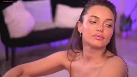 Emily online show from March 31, 10:05 am