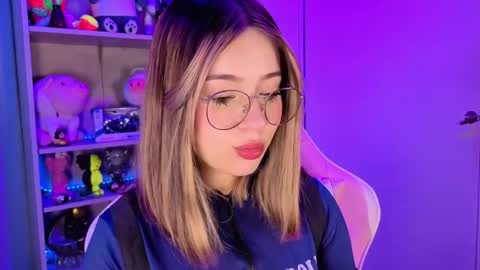 VALEEEN online show from April 22, 3:30 pm