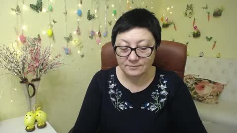 Emily online show from April 1, 5:30 am